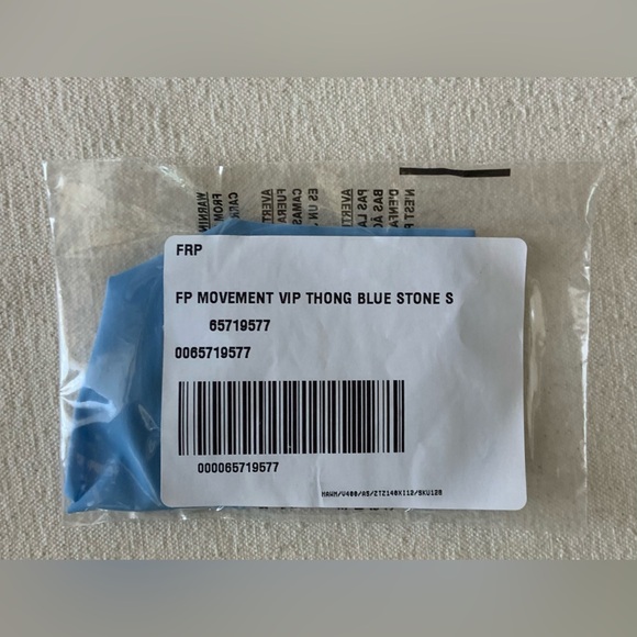 Free People Movement ~ VIP Thong ~ Small ~ Color Boy Blue/Stone ~ * NWT * - Picture 3 of 15